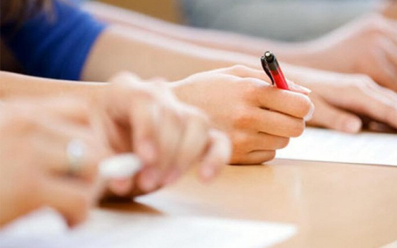 Εξετάσεις για την απόκτηση τίτλου σπουδών ενηλίκων