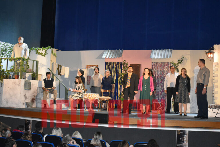 Θερμό χειροκρότημα για την “Αυλή  των Θαυμάτων” από τον “Νόστο” τη Κορίνθου