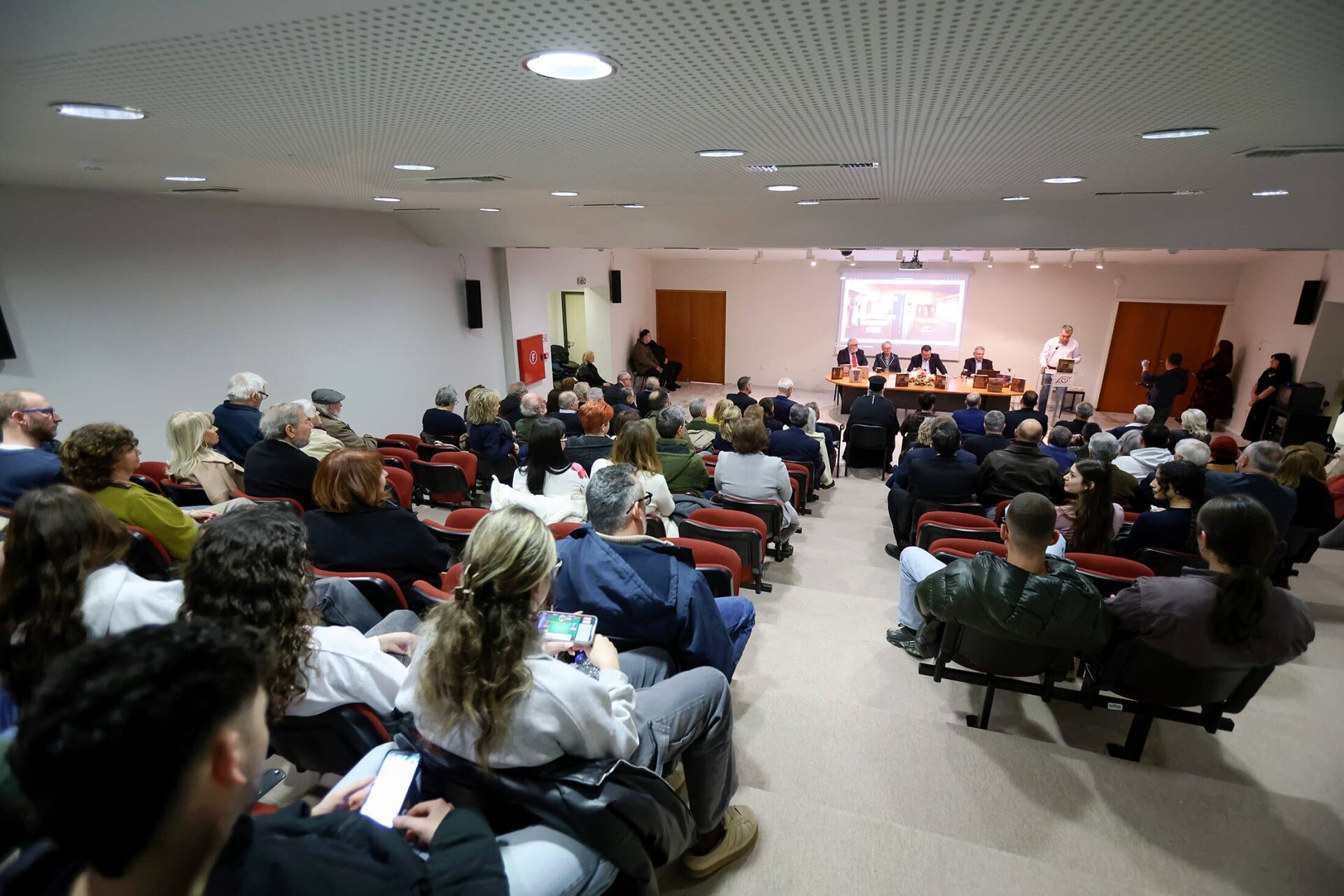 Παρουσιάστηκε το Λεύκωμα – Ημερολόγιο 2026 του Διαχρονικού Μουσείου Λάρισας Δημήτρης Κουρέτας: «Συνειδητή επιλογή για μας η επένδυση στον πολιτισμό»