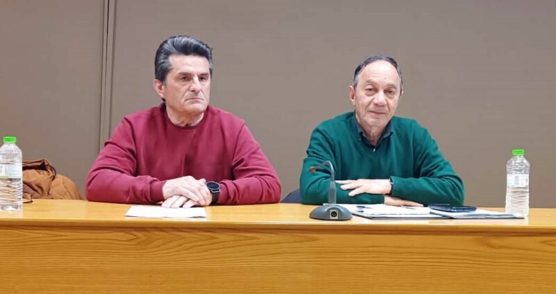 Αντιπολεμικό συλλαλητήριο στην κεντρική πλατεία της Καρδίτσας