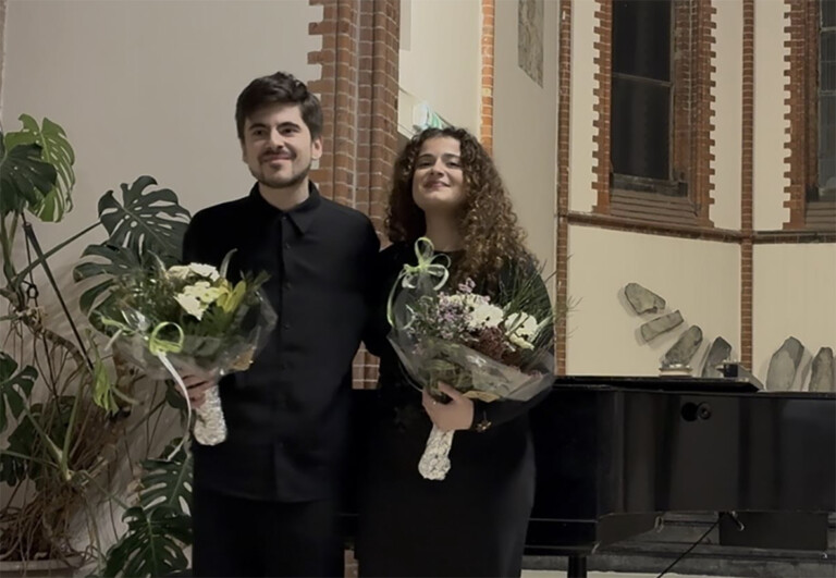 Γοήτευσαν το κοινό της Χάγης ο Καρδιτσιώτης Θάνος Κατσάρας και η Κύπρια Χάρις Ορφανίδου (video)