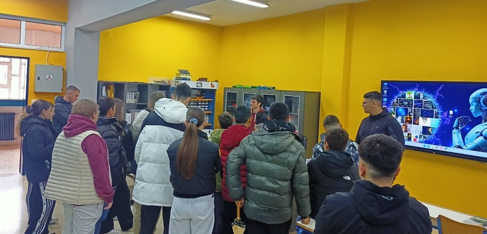 Επίσκεψη μαθητών της Α’ τάξης του Γυμνασίου Σοφάδων στο STEM LAB του 1ου ΕΠΑΛ Σοφάδων