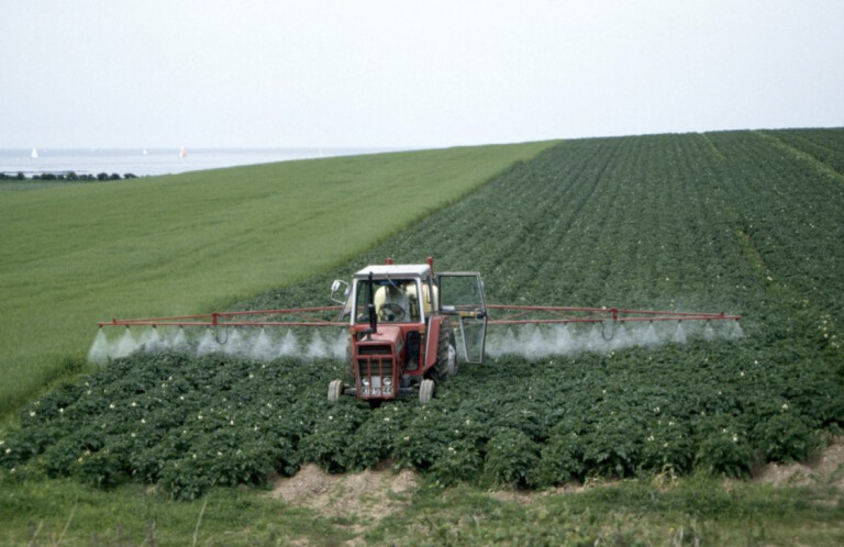 ΔΑΟ Π.Ε. Καρδίτσας: Χρήση γεωργικών φαρμάκων εντός  οικισμών και λοιπών ειδικών περιοχών
