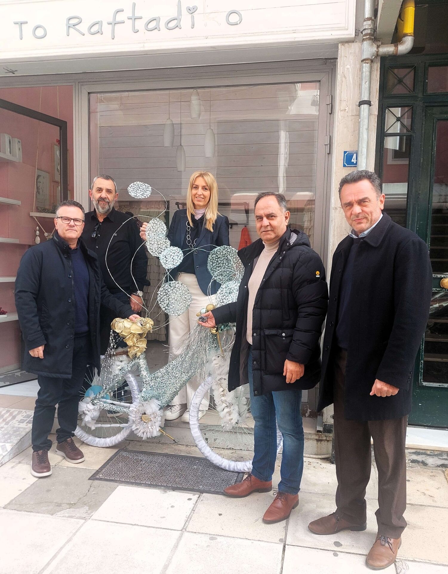 Στο Δήμο Καρδίτσας το ποδήλατο που κέρδισε το πρώτο βραβείο στη δράση «ΧριστουγεννιARTika»