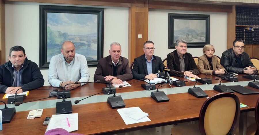 Ψωνίζεις στην Καρδίτσα, κερδίζεις μεγάλα δώρα! Ξεκινά η εορταστική κλήρωση του Εμπορικού Συλλόγου