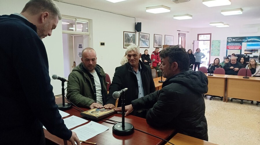 Ορκίστηκαν τρείς νέοι μόνιμοι υπάλληλοι στον Δήμο Αργιθέας