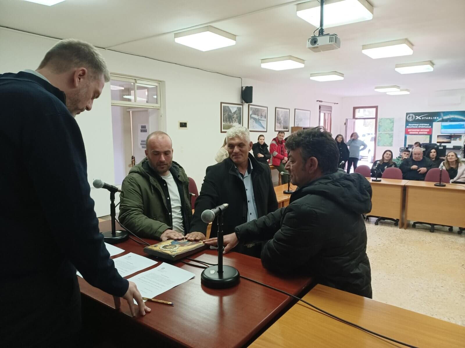 Ορκίστηκαν τρείς νέοι μόνιμοι υπάλληλοι στον Δήμο Αργιθέας