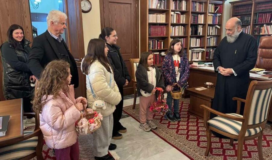 Μήνυμα Αναστάσεως από τα κάλαντα του Λαζάρου στην Ιερά μας Μητρόπολη