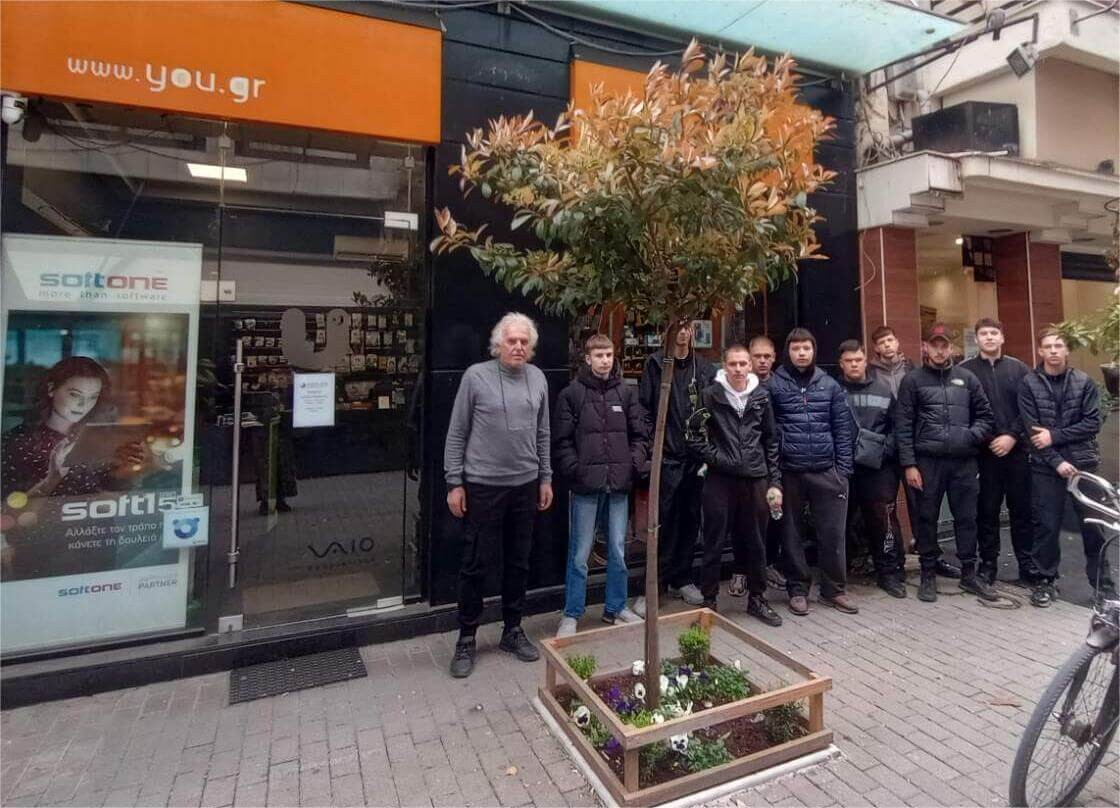 Εκπαιδευτική επίσκεψη των μαθητών Πληροφορικής στην επιχείρηση Computer Center Παπαβασιλείου