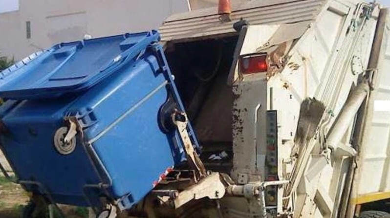 Η υπηρεσία καθαριότητας του Δήμου Καρδίτσας λειτουργεί και στις γιορτές