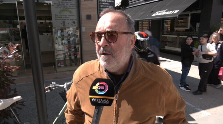 Θέμα ημέρας : «Πως κρίνετε την απόφαση για απαγόρευση πρόσβασης στα social media για παιδιά κάτω των 15 ετών»;