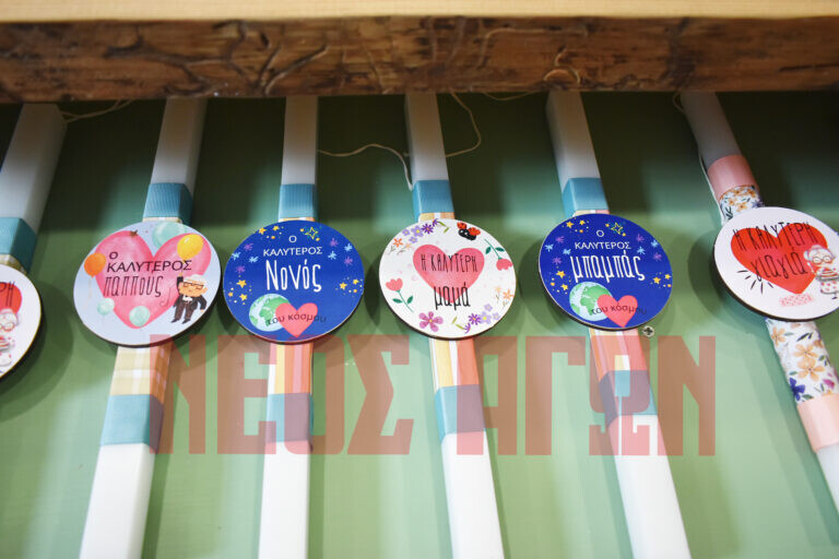 Η… λαμπάδα της νονάς