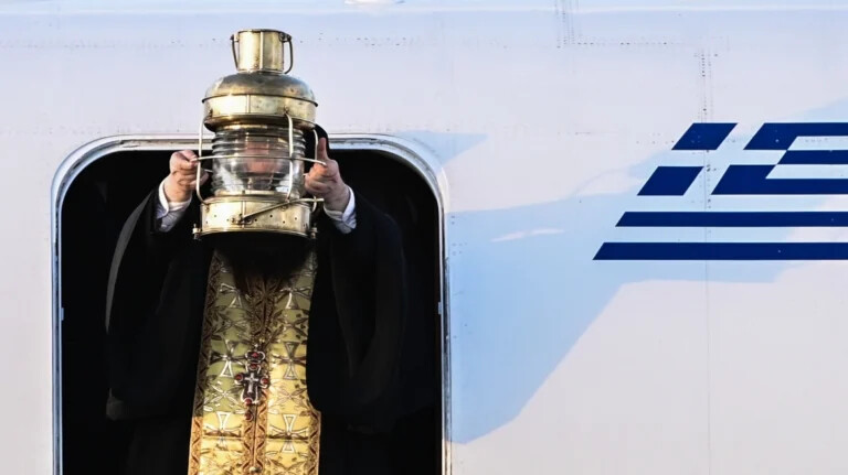 Το σχέδιο μεταφοράς του Αγίου Φωτός στην Ελλάδα