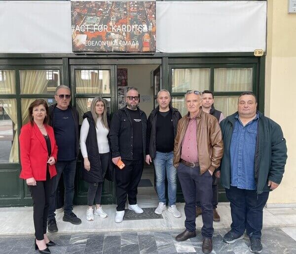 Δράση προσφοράς της ΔΕΕΠ Καρδίτσας για το Πάσχα.