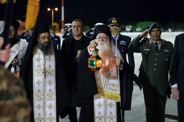 Στην τελετή αφής του Αγίου Φωτός στη Νέα Αγχίαλο ο Περιφερειάρχης Θεσσαλίας Δημήτρης Κουρέτας