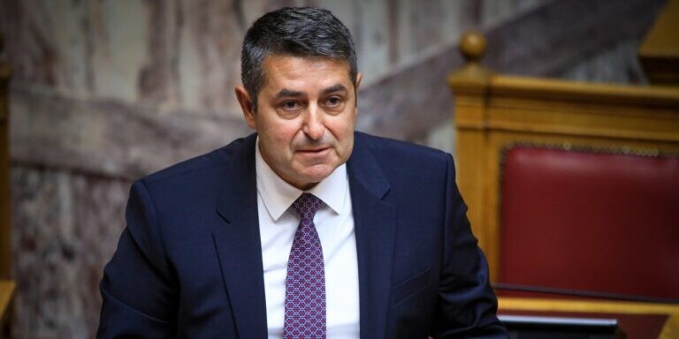 Ο Γιώργος Μυλωνάκης λιποθύμησε στο Μαξίμου, μεταφέρθηκε στον «Ευαγγελισμό»