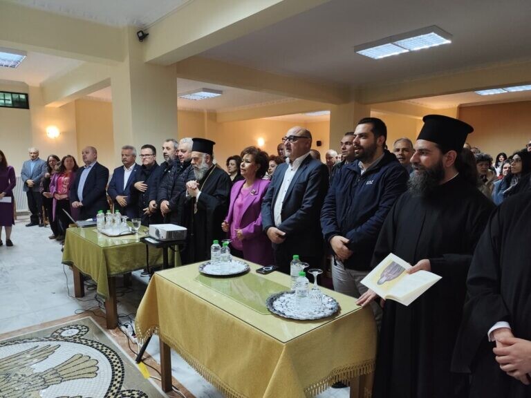 Η πορεία των Αγίων Αρσενίου και Παϊσίου συγκίνησε την Καρδίτσα