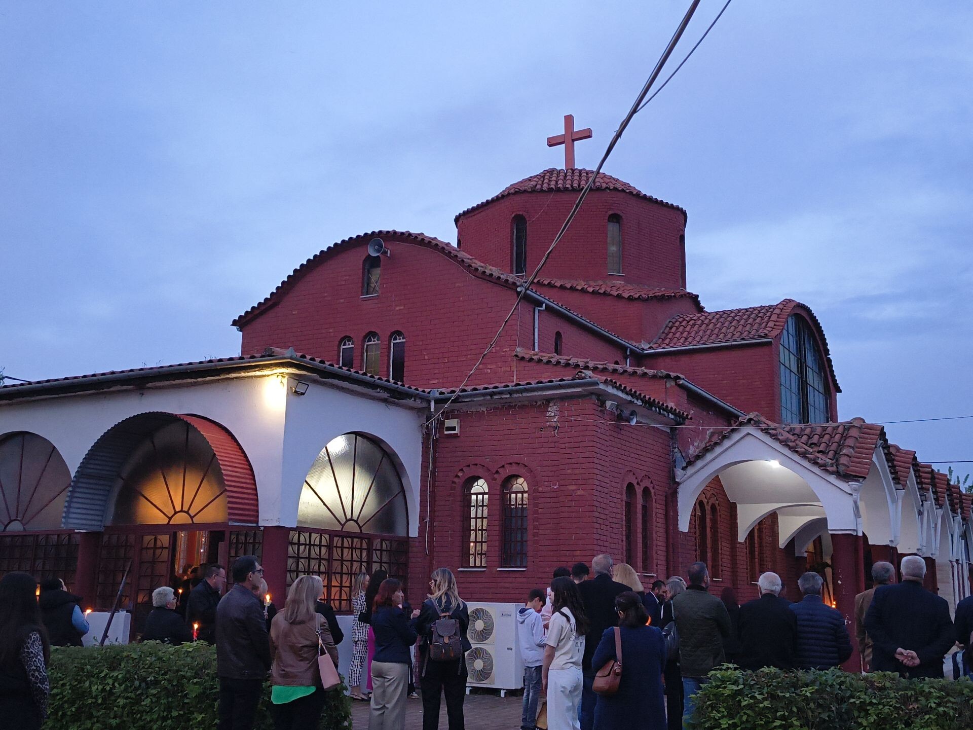 Καλογριανά: Με εκκλησιαστική λαμπρότητα η περιφορά της εικόνας της Ζωοδόχου Πηγής