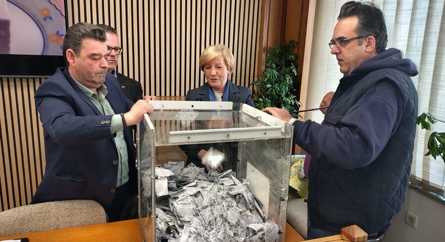 Οι τυχεροί της πασχαλινής κλήρωσης του Εμπορικού Συλλόγου Καρδίτσας