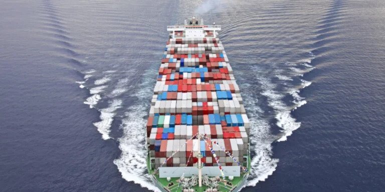 Οι Φρουροί της Επανάστασης επιτέθηκαν σε πλοίο ελληνικών συμφερόντων στο Ομάν