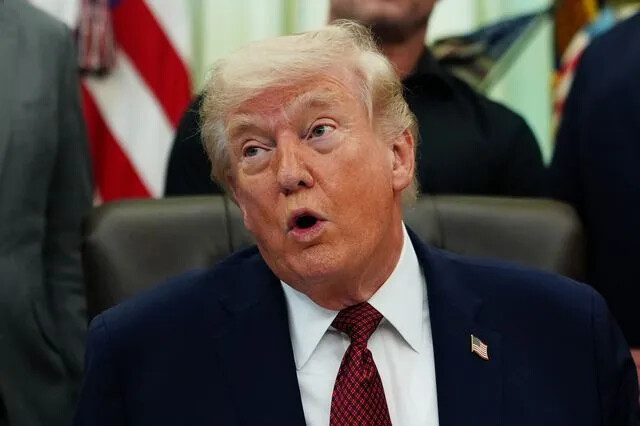 Τραμπ: “Έδωσα εντολή στο Ναυτικό να βυθίζει όποιο πλοίο ναρκοθετεί στο Ορμούζ”