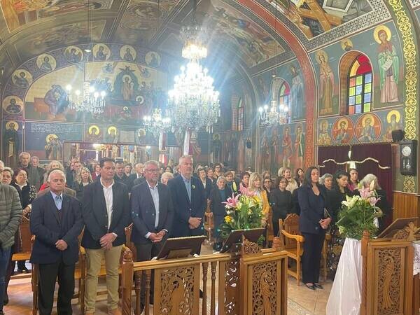 Όρθρος και Θεία Λειτουργία στον Ι.Ν. Αγίου Γεωργίου Σοφάδων