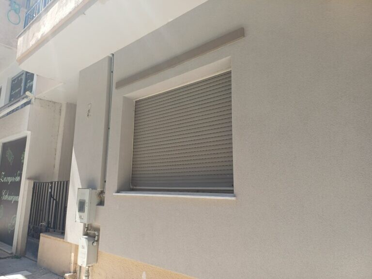 Σοκ στη Λάρισα: Μητέρα και κόρη βρέθηκαν νεκρές μέσα στο διαμέρισμά τους (ΦΩΤΟ+video)