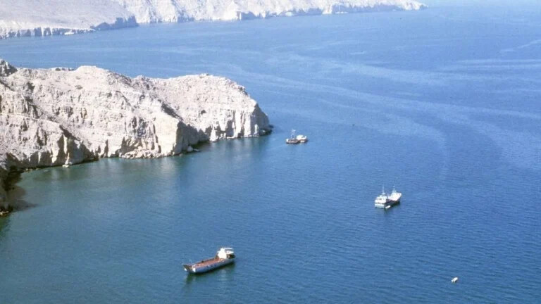 Αλλαγή τακτικής από το Ιράν: Πρόταση για άνοιγμα των Στενών του Ορμούζ και αναβολής των συνομιλίων