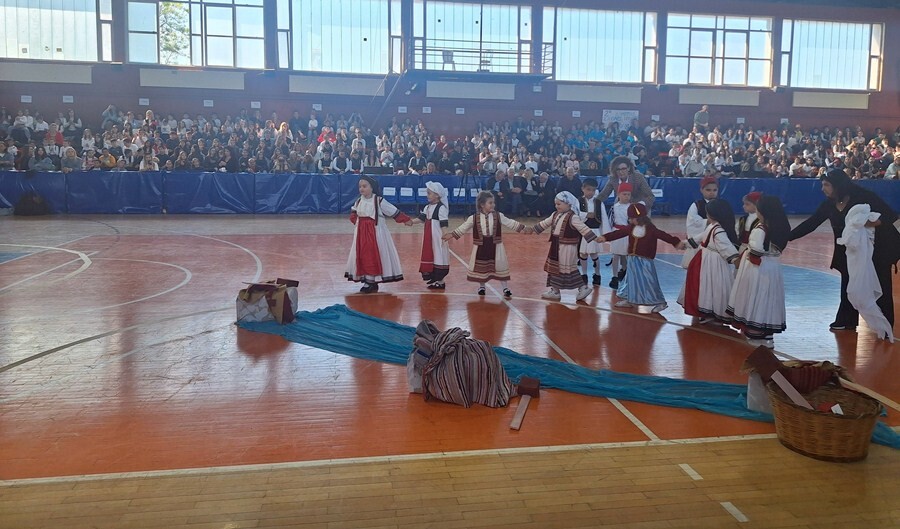 1ο Μαθητικό Φεστιβάλ Λαϊκής Παράδοσης: Χορός-Τραγούδι-Δρώμενα