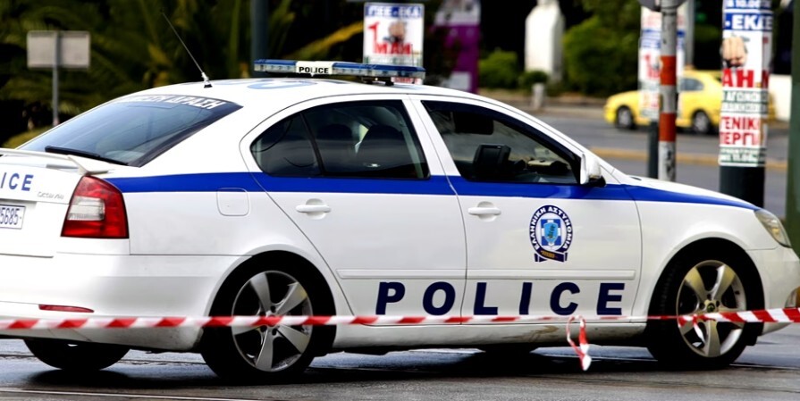 O 89χρονος μετά τον ΕΦΚΑ πήγε στο Ειρηνοδικείο και άνοιξε πυρ - Τέσσερις τραυματίες