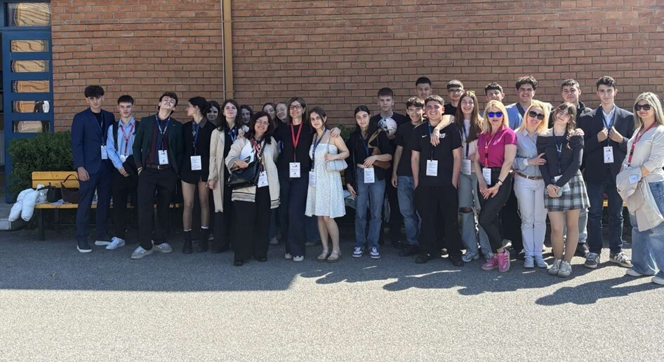 Σημαντικές διακρίσεις του 1ου Πειραματικού Λυκείου Καρδίτσας σε αγώνες Ρητορικής στα Αγγλικά