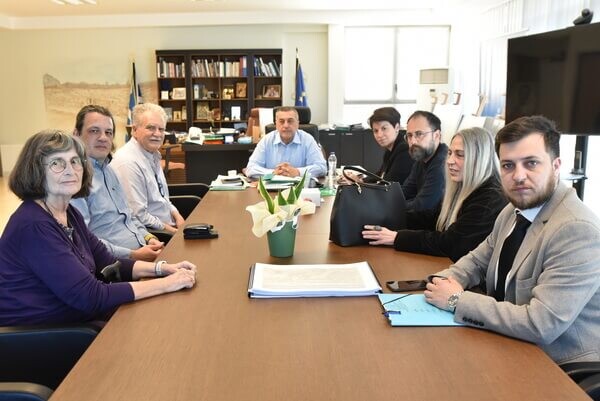 Συνάντηση με εκπροσώπους φορέων που αγωνίζονται για χαρακτηρισμό της Οικίας Αλεξάνδρου  ως διατηρητέου κτιρίου