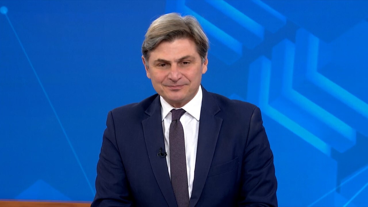 Ο Νικόλας Φαραντούρης στο ΠΑΣΟΚ: «Ενώνω τη φωνή μου για διαφάνεια και πολιτική αλλαγή»