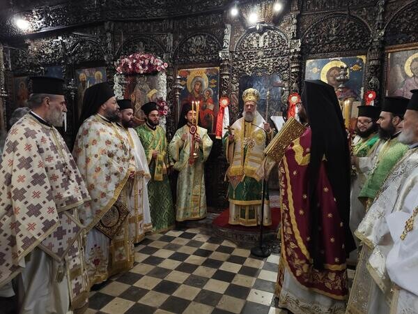 Πανηγυρική Αρχιερατική Θεία Λειτουργία και Εις Πρεσβύτερον Χειροτονία στον Ι.Ν. Αγίου Αθανασίου Ρουμ Παλαμά