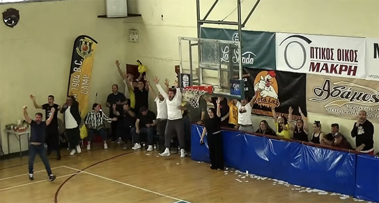 Απίθανο τρίποντο του Μπουρούση στον τελικό της ΑΣΑ με τον Σύλλα (53-26 ημίχρονο)!
