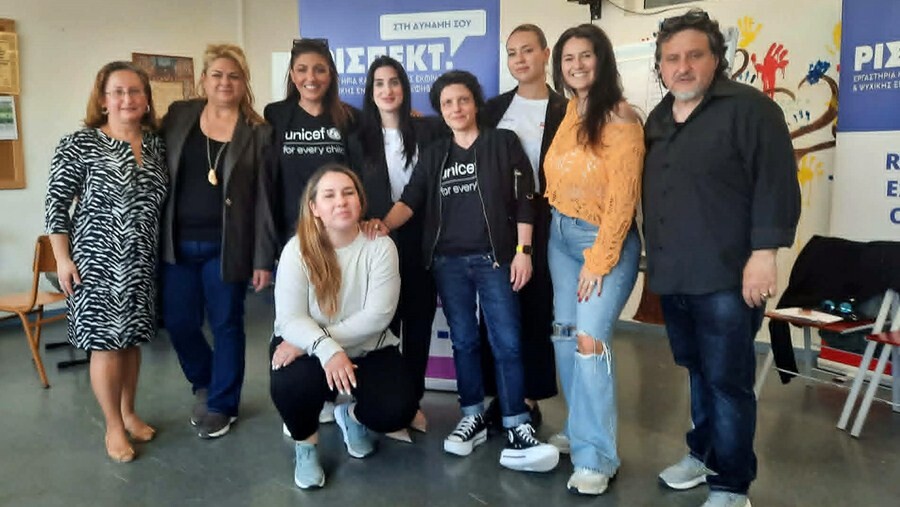 Πρόγραμμα καλλιτεχνικής έκφρασης και ψυχικής ενδυνάμωσης εφήβων στο Μουσικό Σχολείο Καρδίτσας με την Έλενα Παπαρίζου