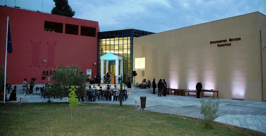 Μουσικό ταξίδι στο Αρχαιολογικό Μουσείο Καρδίτσας για τη Διεθνή Ημέρα Μουσείων 2026 με τη Χορωδία «Parenthesis»