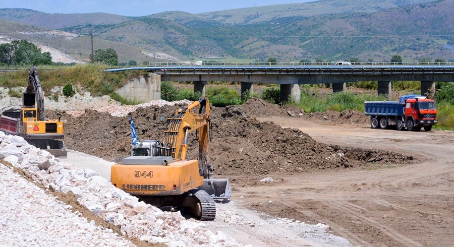 Με εντατικό ρυθμό προχωρούν οι εργασίες αποκατάστασης τμημάτων του ποταμού Φαρσαλίτη