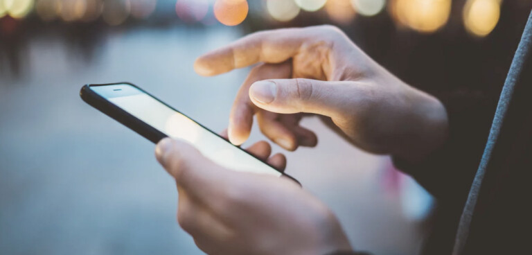 Η νέα απάτη με τα SMS για τα τέλη κυκλοφορίας