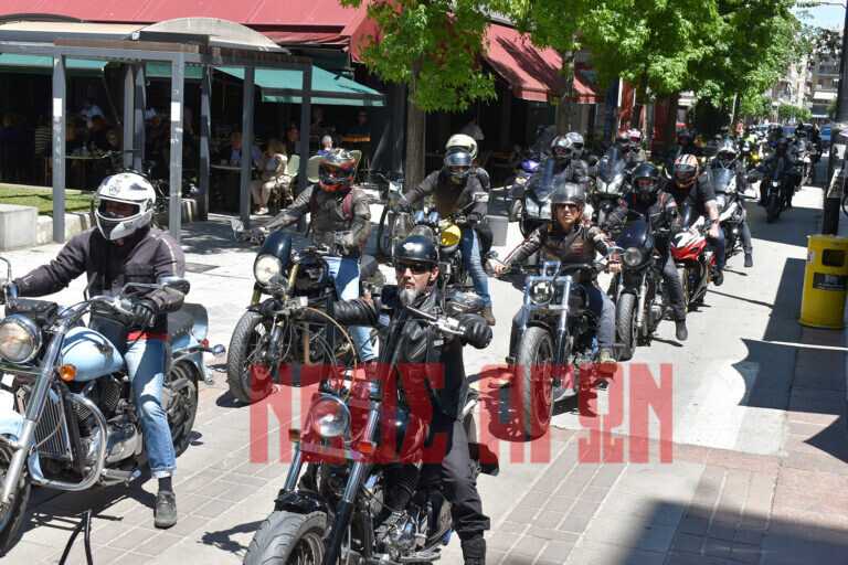 Εντυπωσιακό θέαμα στην Καρδίτσα με το Distinguished Gentlemans Ride