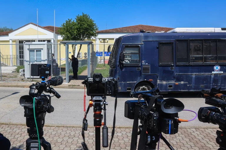 Tέμπη: Ανοίγει και πάλι η αυλαία της δίκης μετά το… λίφτινγκ στη δικαστική αίθουσα