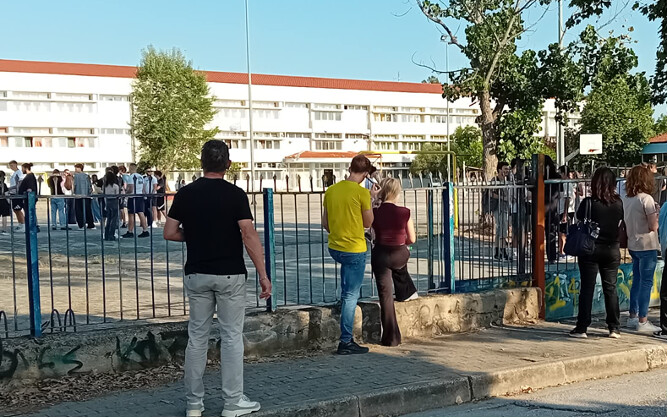 Περίμεναν με αγωνία