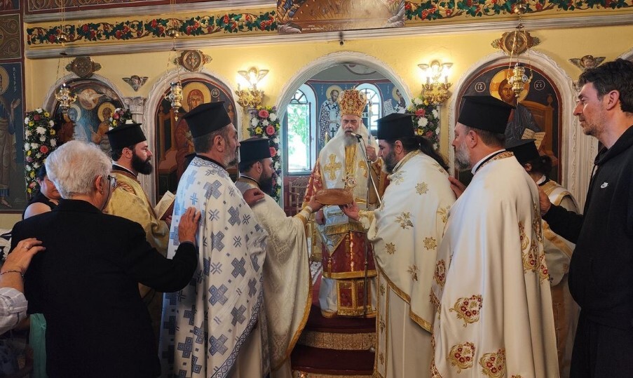 Το μήνυμα του Σεβασμιωτάτου ανήμερα του Αγίου Πνεύματος στα Καλύβια Πεζούλας
