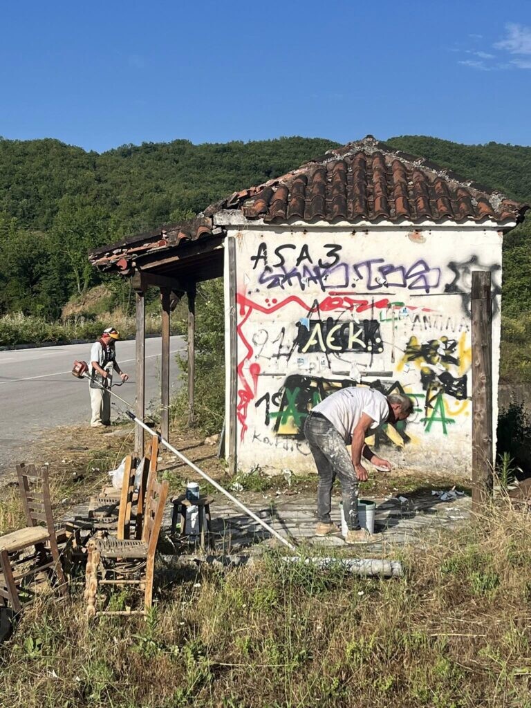 Αλλάζουν εικόνα το περίπτερο και το Μνημείο της Εθνικής Αντίστασης στη Ραχούλα (ΦΩΤΟ)