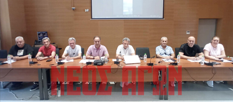 Βασ. Τσιάκος: «Δεν θα κοπεί κανένα δέντρο σε Χατζημήτρου και Σμύρνης, θα μεταφερθούν στην άκρη»