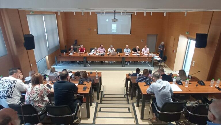 Πράσινο φως για τις άμισθες αντιδημαρχίες σε δημόσιους υπαλλήλους