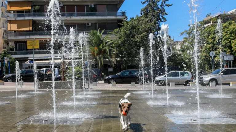 Νέο έκτακτο δελτίο της ΕΜΥ για τον καύσωνα: Θερμοκρασίες 40+ αλλά και μπουρίνια από το απόγευμα