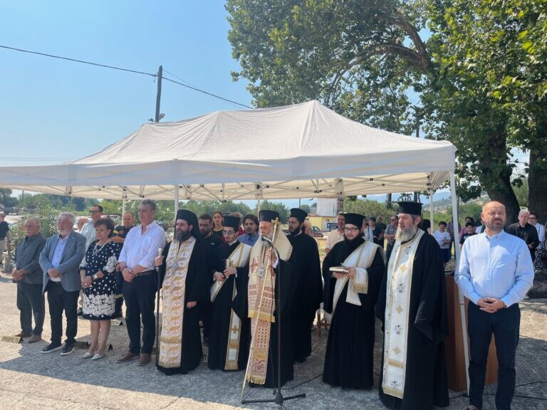 Με λαμπρότητα και κάθε επισημότητα πραγματοποιήθηκε η τιμητική εκδήλωση για την απελευθέρωση Φαναρίου στο μνημείο του Κόμπελου
