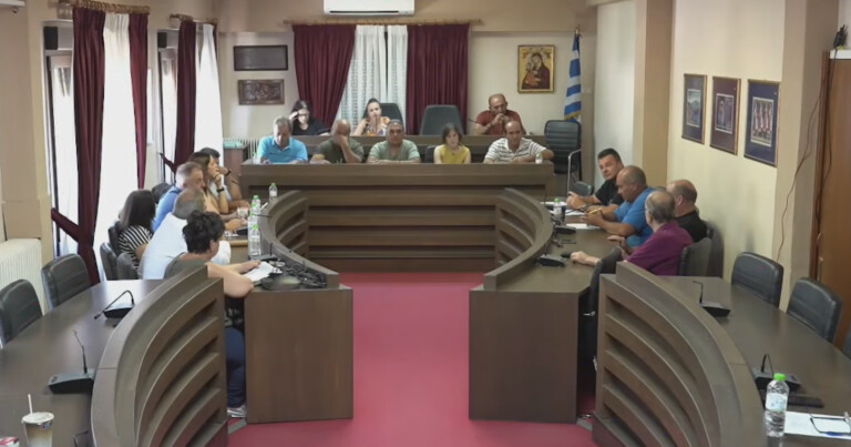 Στο Δημοτικό Συμβούλιο Μουζακίου το θέμα της δίμηνης αργίας του Δημάρχου
