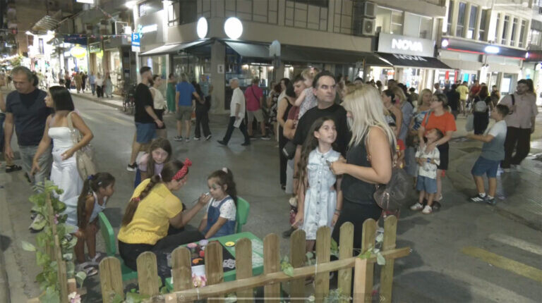 Λευκή Νύχτα κάτω από την Αυγουστιάτικη Πανσέληνο στην Καρδίτσα